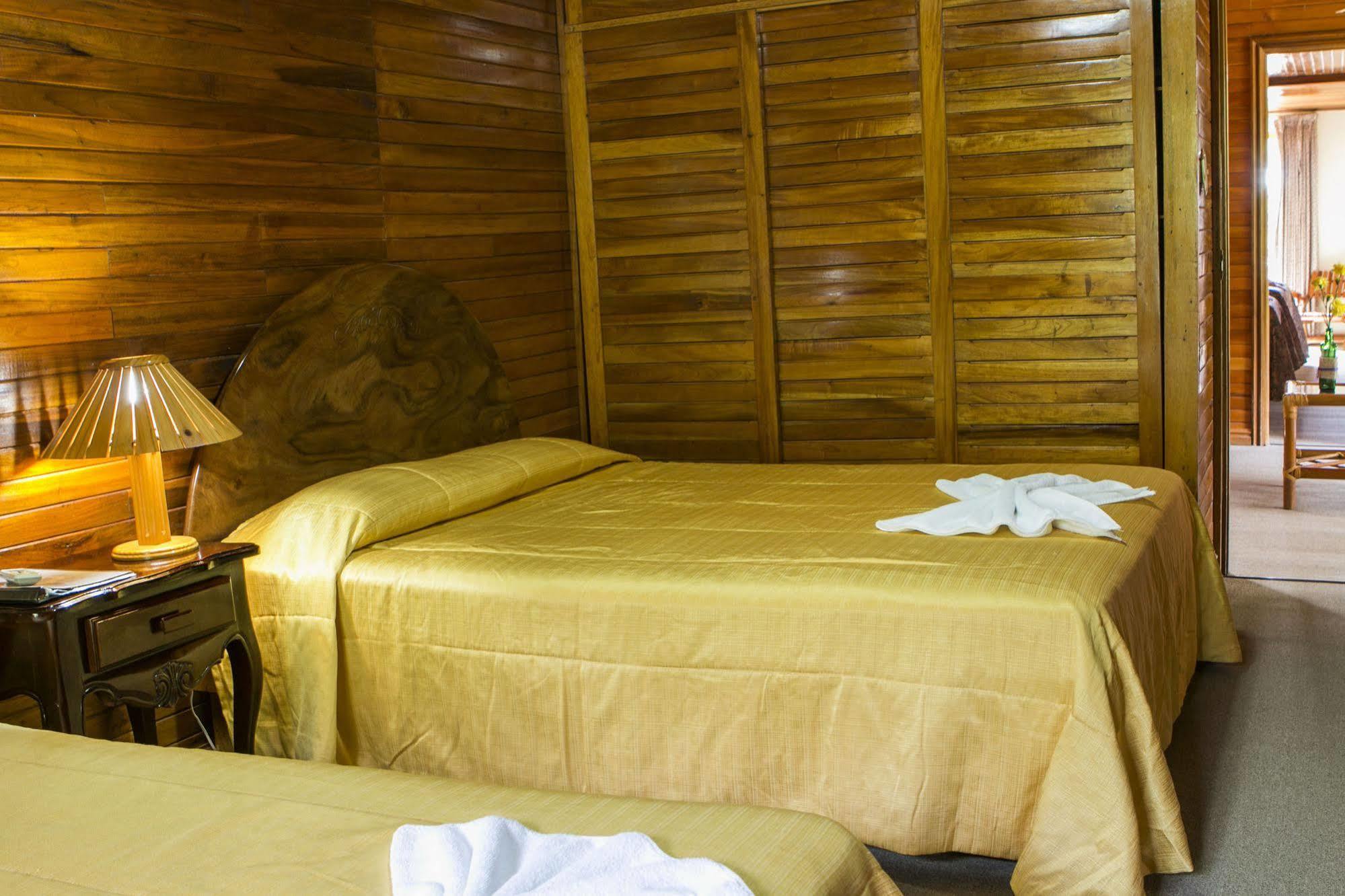 Santa Elena Lodge Cuajiniquil Exterior foto